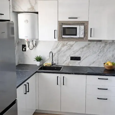 Modern With Canal Views In - Terrace & Wifi * Empuriabrava